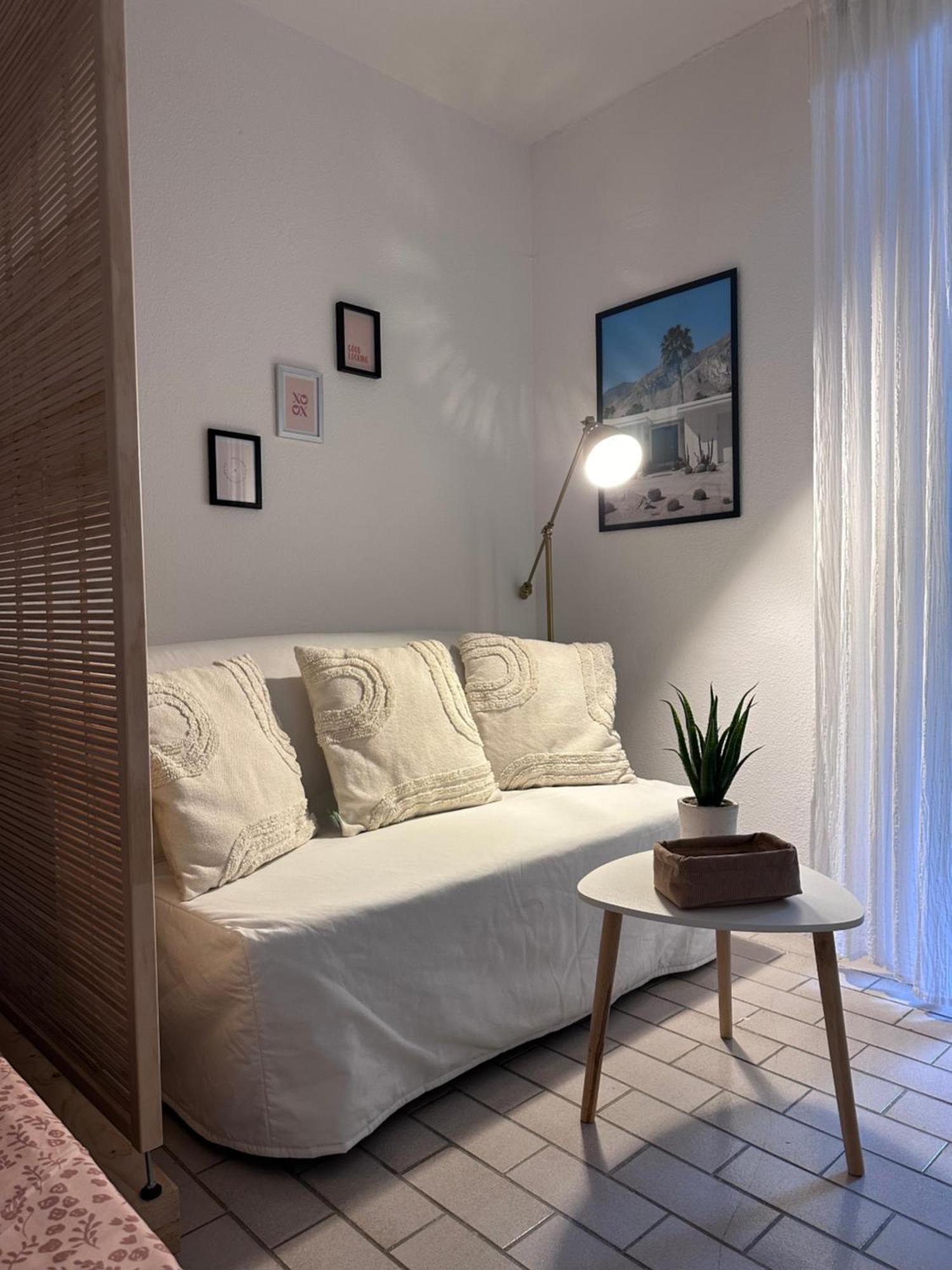 Studio Sur Le Port De Hyeres - A 2Min Des Plages, Clim & Balcon 外观 照片